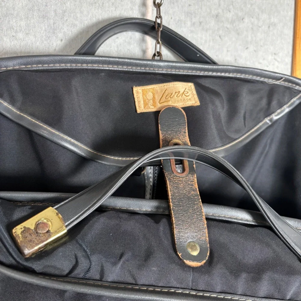 Lark Luggage Garment Bag Black Leather Trim‎ Zippered Travel Suit Carrier